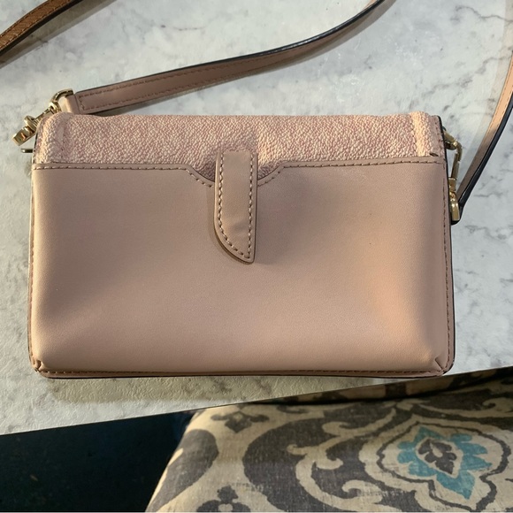 Jet Set Small Two-Tone Logo Smartphone Crossbody Bag - Picture 13 of 13